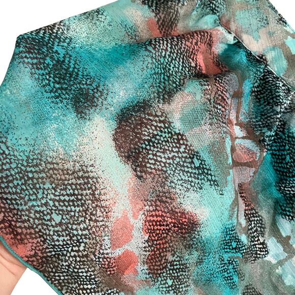 Zac & Rachel teal abstract animal print flowy blouse, sz S, artsy, banded waist - Picture 4 of 10